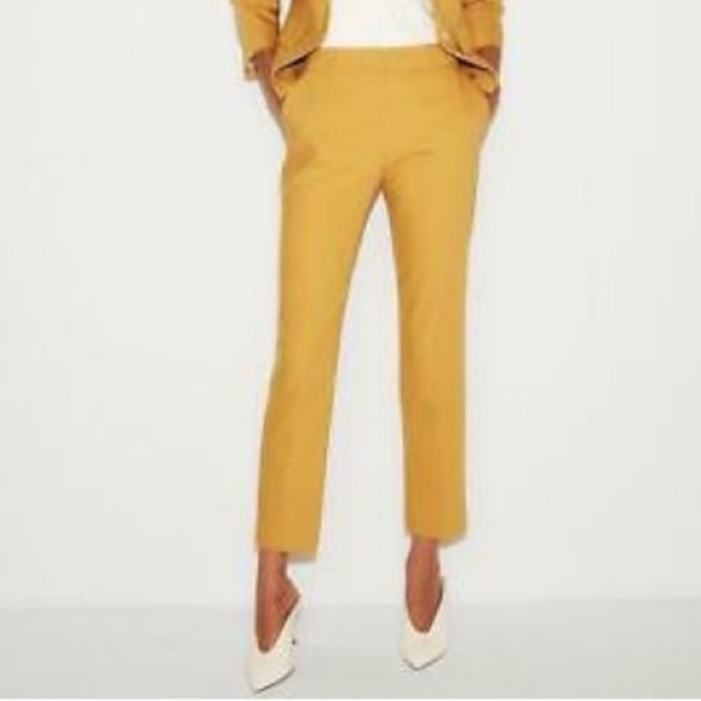Express Columnist Ankle Mid Rise 10 Short Yellow